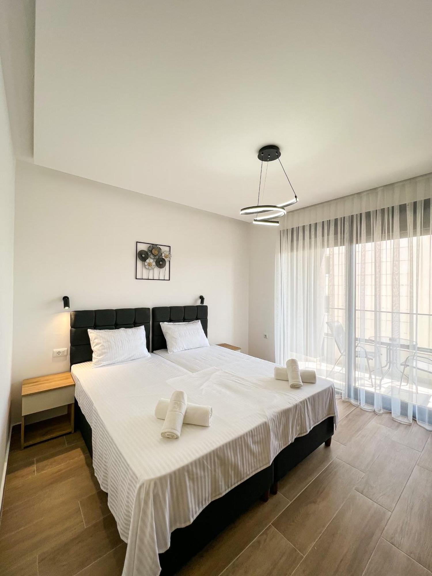 Square Residence Ulcinj Eksteriør billede